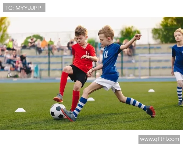 足球明星与女运动员的精彩瞬间打野场景图片分享